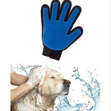 2017 New Product Silicone dog Glove Deshedding Gentle Efficient Pet Grooming Dogs Bath Pet Supplies